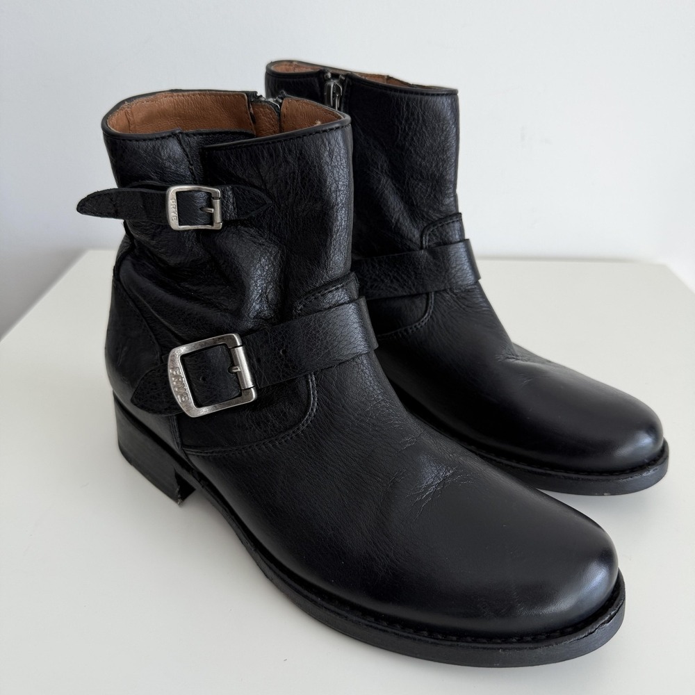 Frye Boots Womens 10 Black Leather Vicky Ankle Moto Biker Buckle Combat Booties